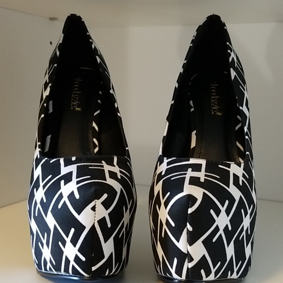 Stiletto heels - Picture 2 of 3